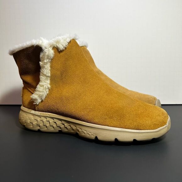 Womens SKECHERS On The Go Joy Bundle Up Tan Fur Lined Ankle Boots / Size 9 - Picture 1 of 9